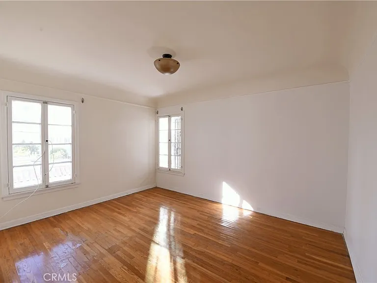 915 S Le Doux Rd — Photo 12