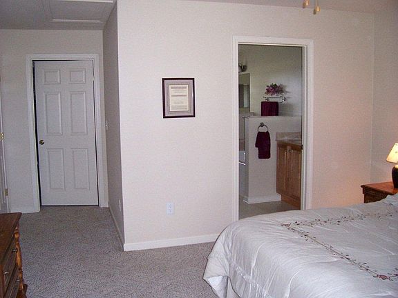 4th image of 6336 Cr 136
