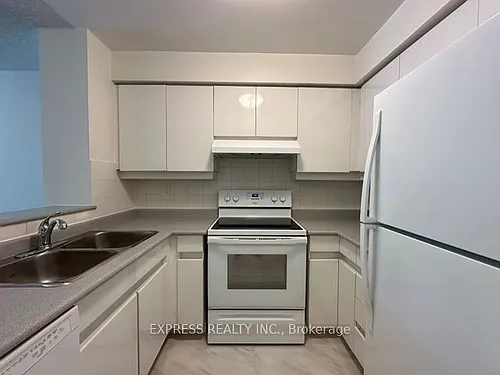 942 Yonge St #207 Photo 1