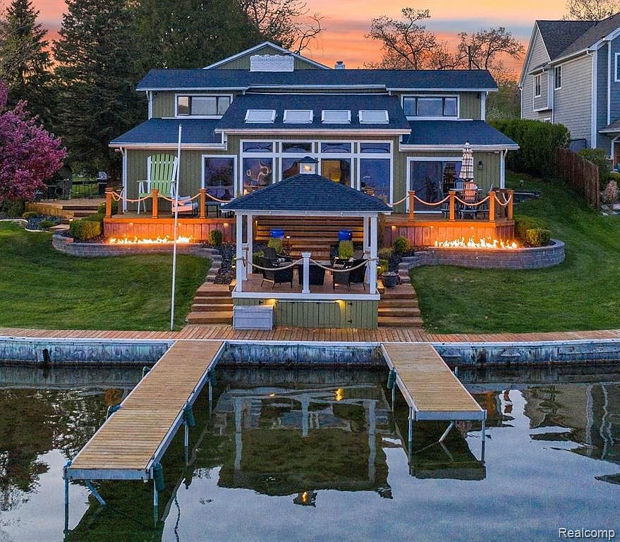 677 Gravel Ridge Rd, Leonard, MI 48367 Zillow