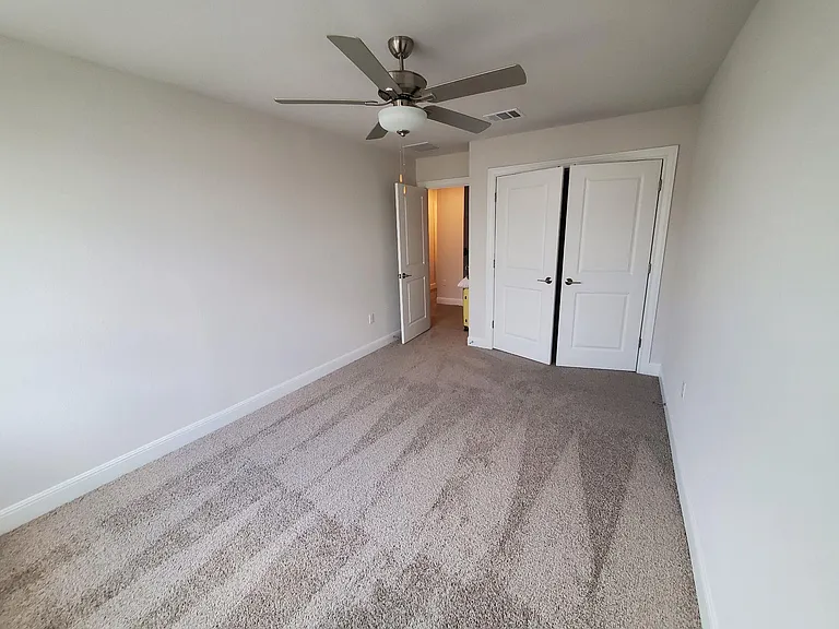 15610 Ellinger Dr — Photo 18