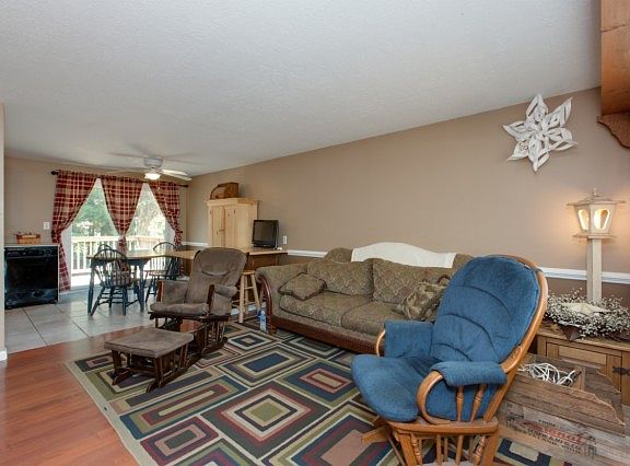 2nd image of 44 Damon Ave