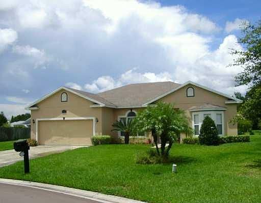 2nd image of 3552 Rosslare Ln