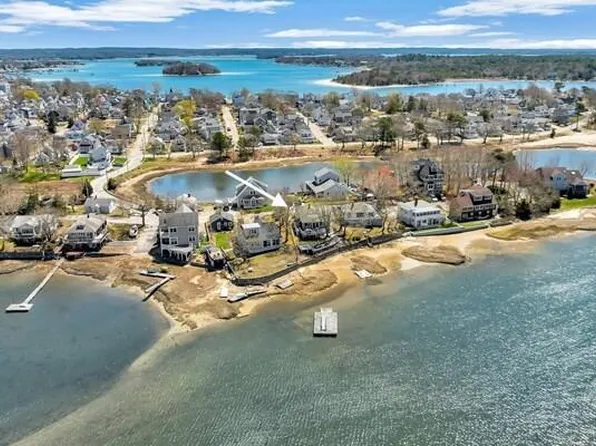 10 Sunset Avenue, Onset, MA 02558