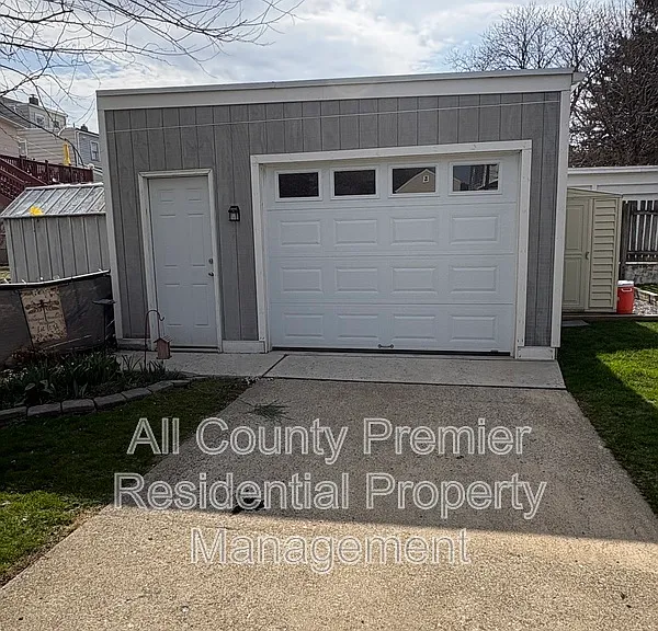 4 Henshaw Ct #2 — Photo 9