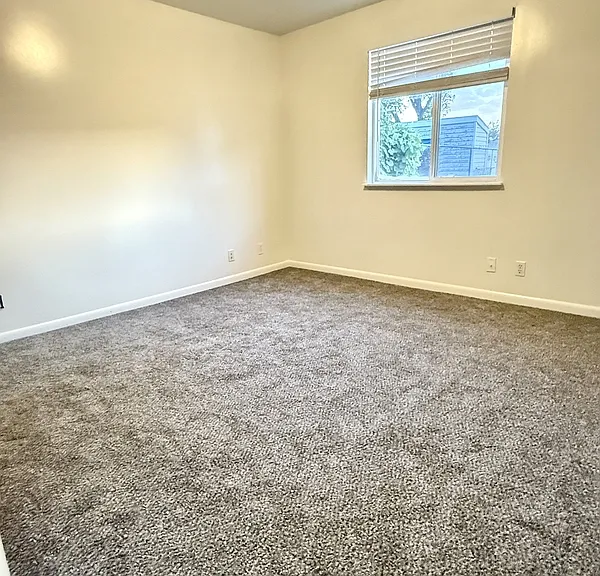 966 S Glendale St — Photo 16