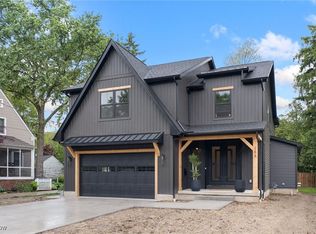 288 Bayview Rd, Bay Village, OH 44140