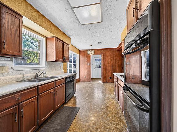 5th image of 2214 Millhouse Rd