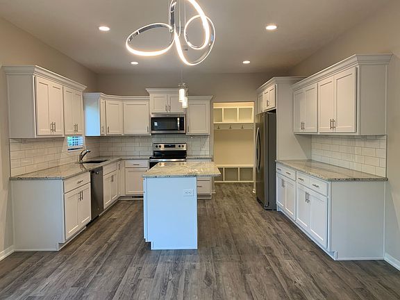 3rd image of 9930 Del Rio Dr