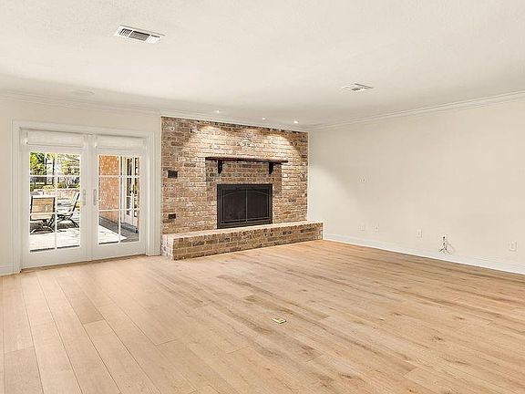 5th image of 105 Laurelwood Dr