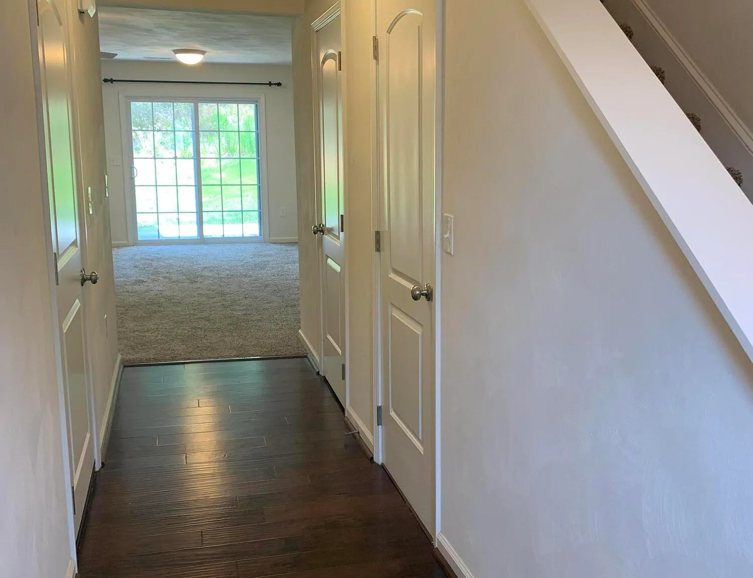 3 bed, 2.5 bath, 1452 sqft, $1,749 — Photo 2