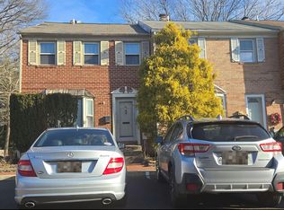 25 Gatehouse Ln, Doylestown, PA 18901