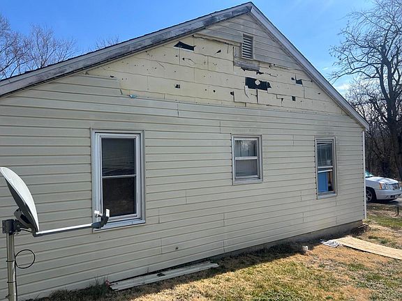 3rd image of 809 Middle St