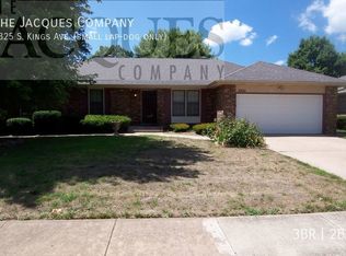 3325 S Kings Ave, Springfield, MO 65807