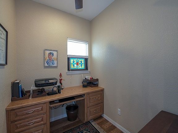 5th image of 107 Palisade Pl