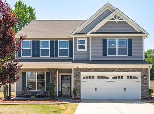40 Onslowbay Ct, Whitsett, NC 27377