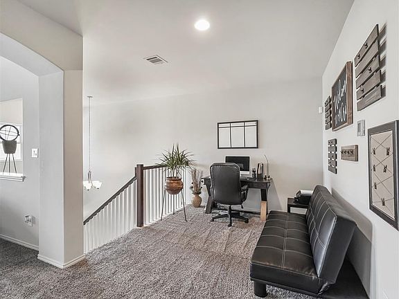 4th image of 17023 Canosa Dr