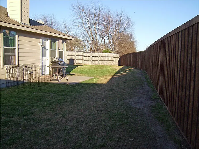584 Arthur Dr — Photo 12