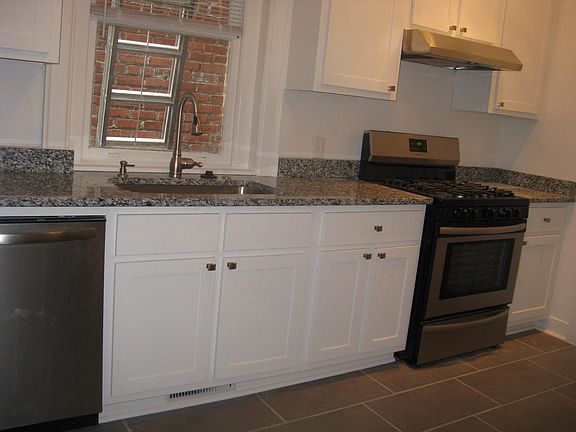 5th image of 2824 Monument Ave APT 1