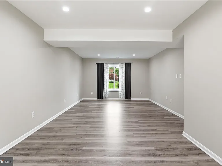 7264 Twilight Ct — Photo 13
