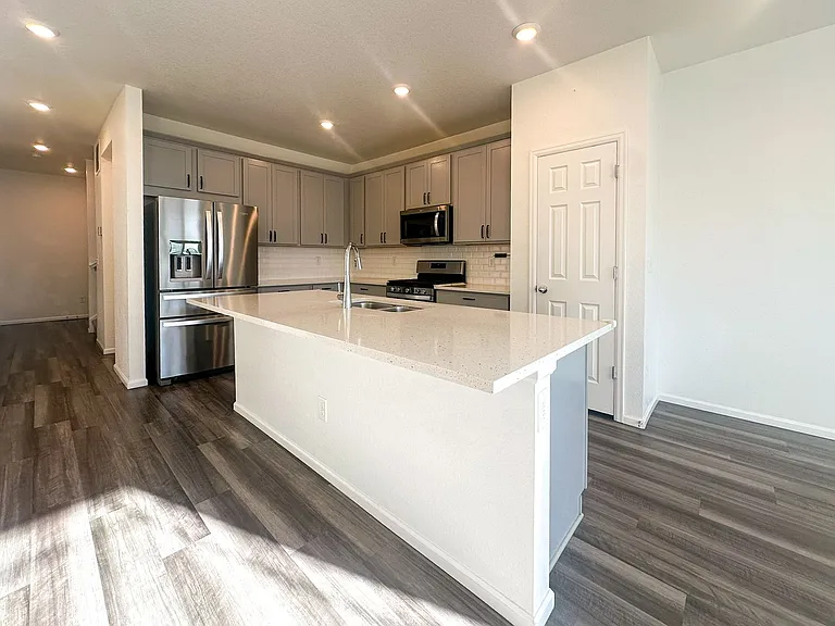 17430 Pacific Peak Cir — Photo 10