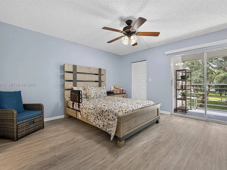 2404 Antigua Cir #M2 — Photo 12