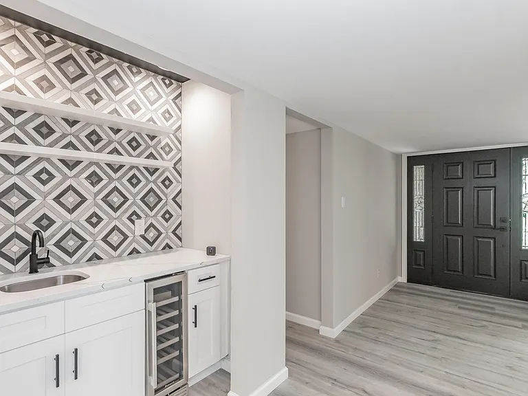 4015 Crown Shore Dr — Photo 4