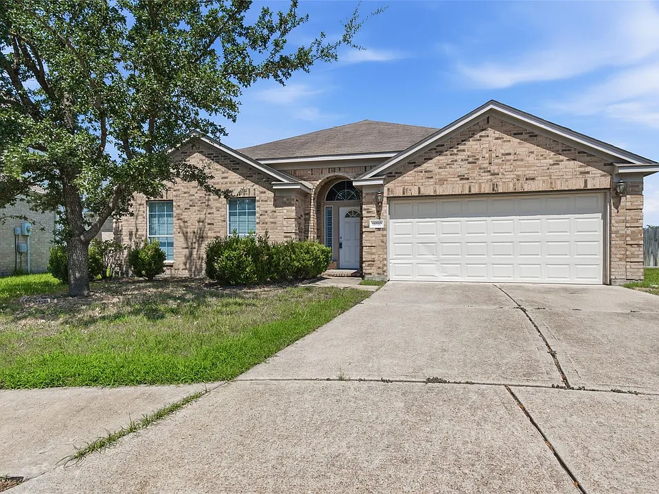 18510 By The Lake Ct