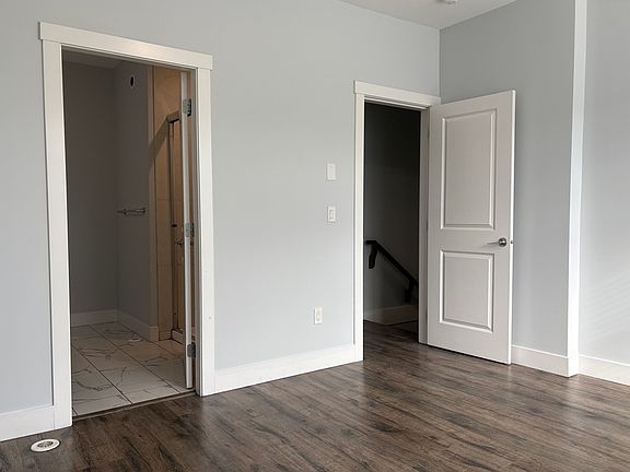 4th image of 1308 Rutland Rd N #19
