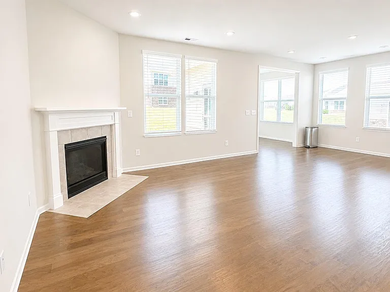 1113 Lark St #41 — Photo 3