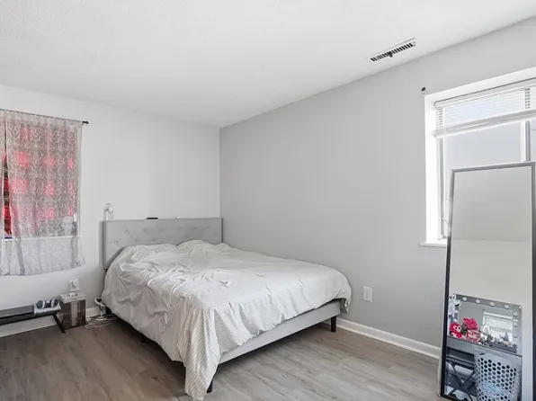 81 Colonel Bell Dr APT 9, Brockton, MA 02301