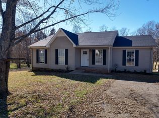 2830 Hinson Rd, Woodlawn, TN 37191