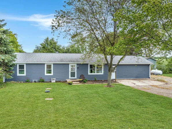 1277 Yocom Rd, Cable, OH 43009