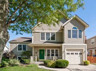 769 S Saylor Ave, Elmhurst, IL 60126