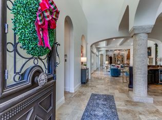 442 Canterbury Hill St, Terrell Hills, TX 78209