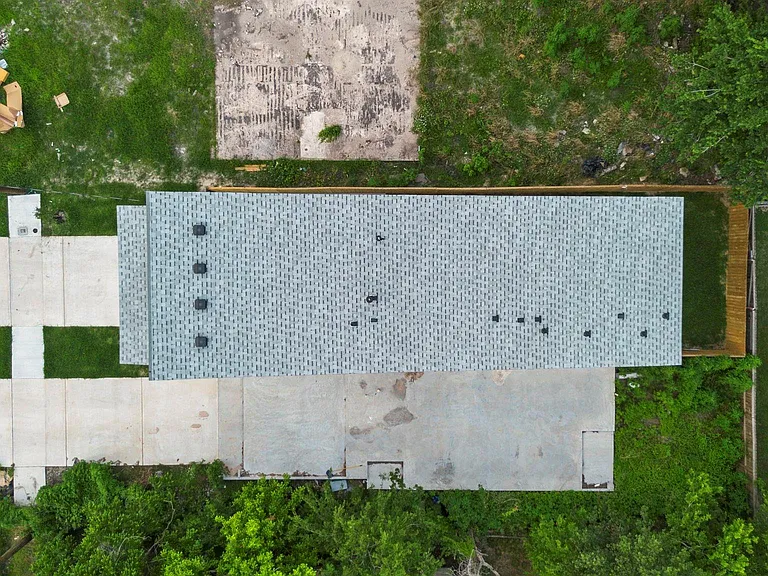 6631 Foster St — Photo 17