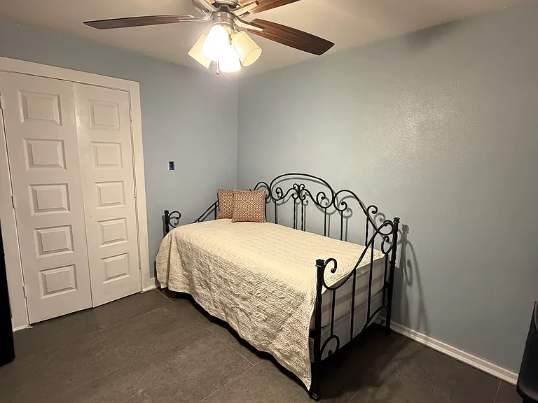 2505 Blue Meadow Dr — Photo 10