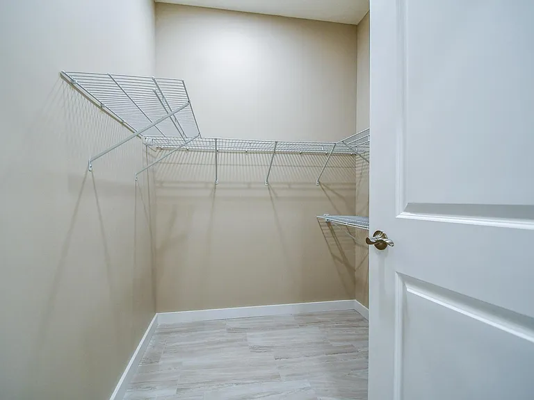 Rosenthal Dr — Photo 15