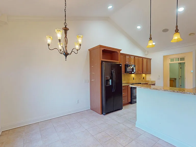 110 Josephs Point — Photo 17