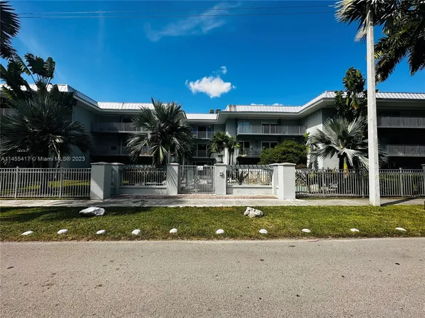 7403 SW 82nd St APT 312N, Miami, FL 33143