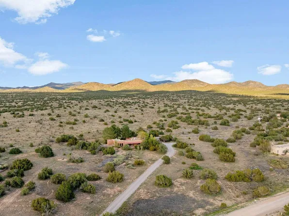 6 Gualdo Rd, Santa Fe, NM 87508