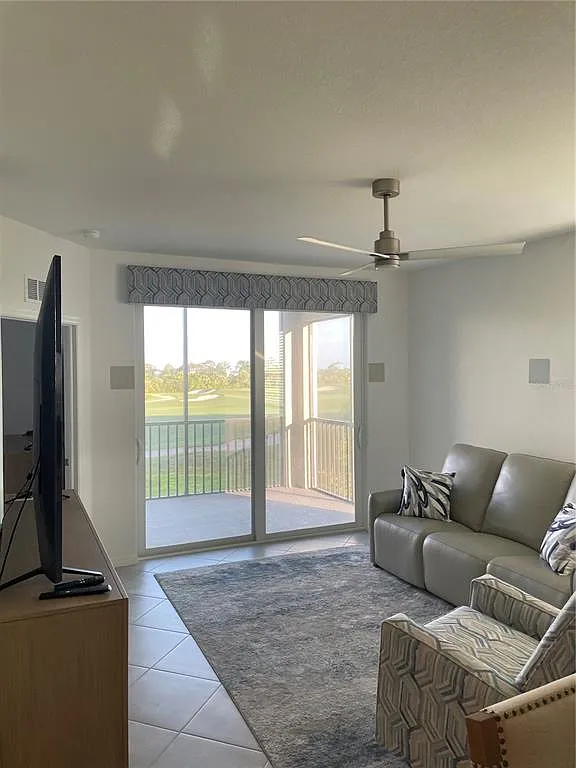 2 bed, 2.0 bath, 1313 sqft, $2,500 — Photo 4