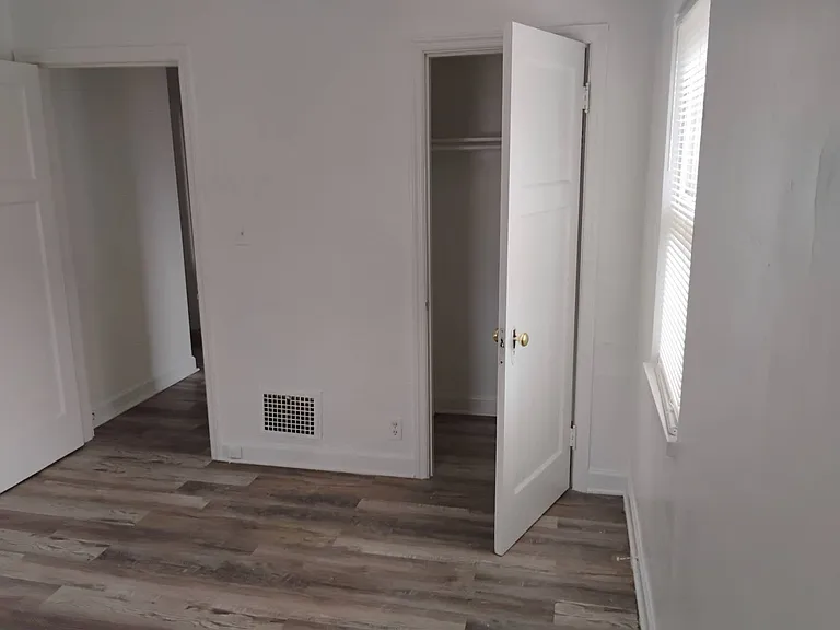 238 E Beechwood Ave — Photo 24