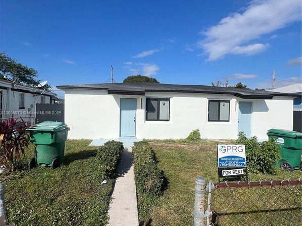 1821 NW 74th Ter #1821