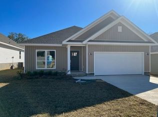 204 Camellia Dr, Cantonment, FL 32533