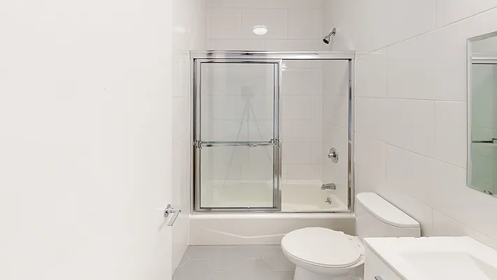 Rented by Marquis Real Estate Services | media 9