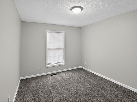 5th image of 103-105 Ashton Ln
