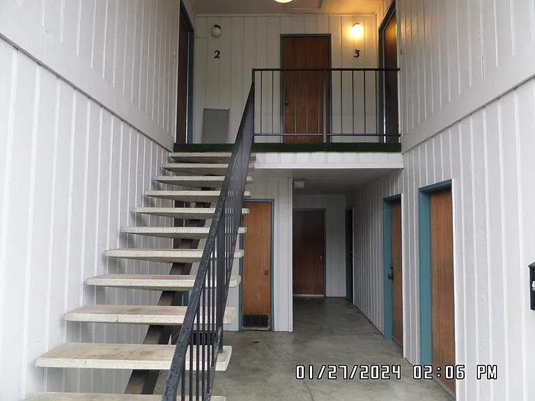 1456 A St — Photo 2