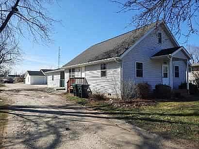 4 bedroom 1 3/4 bath 