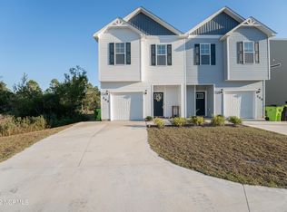 292 Currituck Dr, Holly Ridge, NC 28445